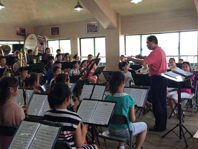 千赢国际示范乐团青岛嘉峪关小学管乐团大师班活动成功举办