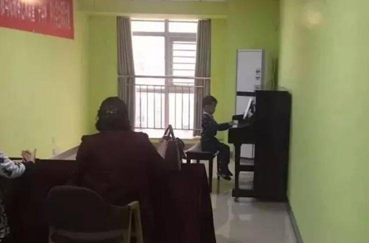 音符承载梦想，旋律奏响希望|：劁鸷邮械谌烨в矢智僖帐踔芡昝缆淠
