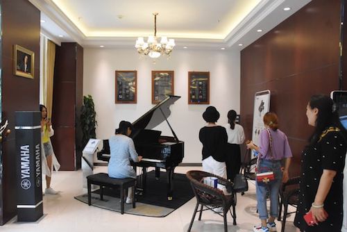 千赢国际未来艺术家孙麒麟河南巡讲-郑州站圆满落幕