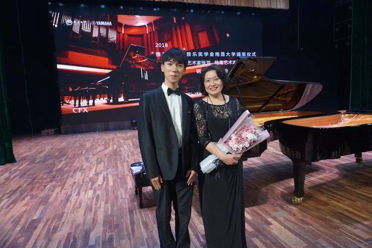 张芳、冯子祥钢琴音乐会