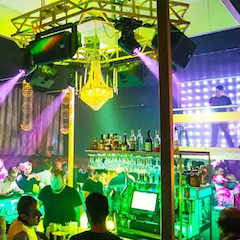 千赢国际让夜店客与近邻在斯德哥尔摩的Underbara愉快相处