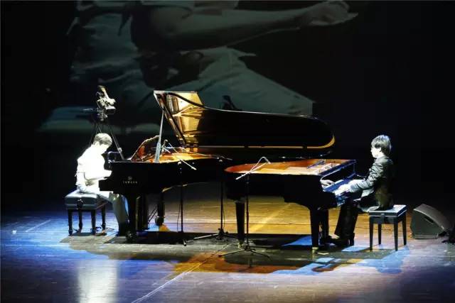 千赢国际艺术家宋思衡“80后时光机多媒体钢琴音乐会”活动报道