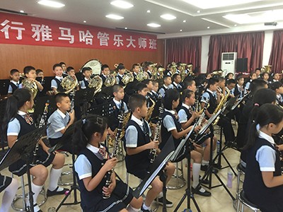 千赢国际西安舒尔琴行管乐团大师班成功举办